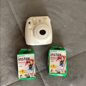 Fujufilm Instamax Mini 8 with 2 new packs of Film